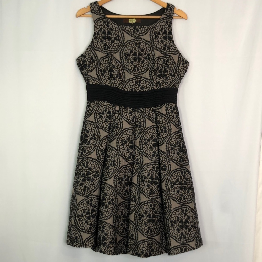 Eva Franco Brocade Fit N Flare Wool Dress Gray & Black    Size 10